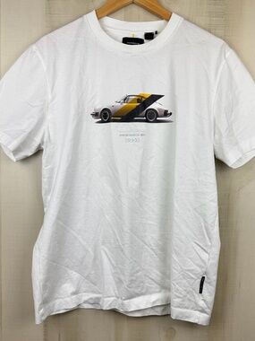 NWOT Porsche x BOSS Men’s Short Sleeve Graphic White T-Shirt Thompson 911 Large
